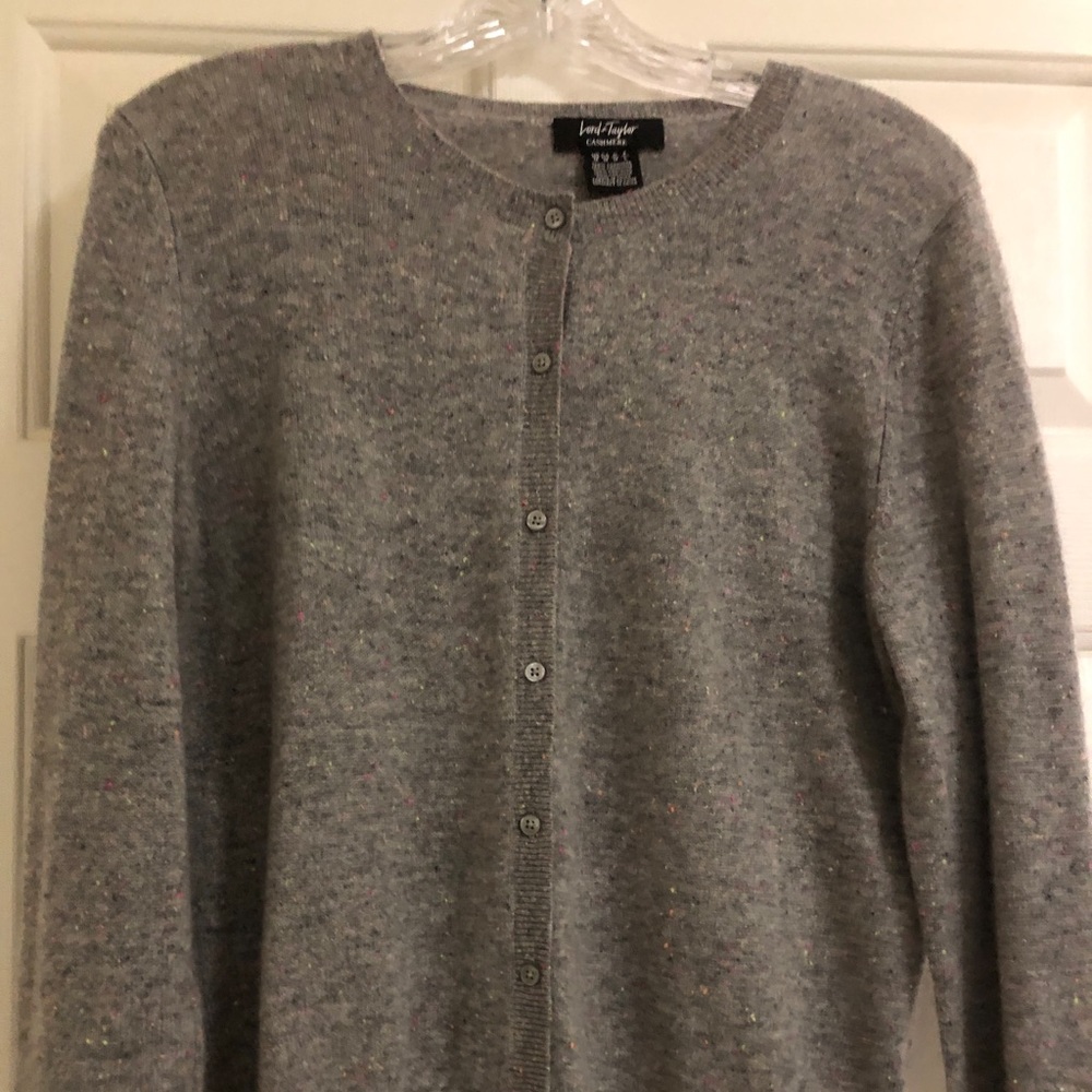 Lord and Taylor gray button down Cashmere Sweater size Medium
